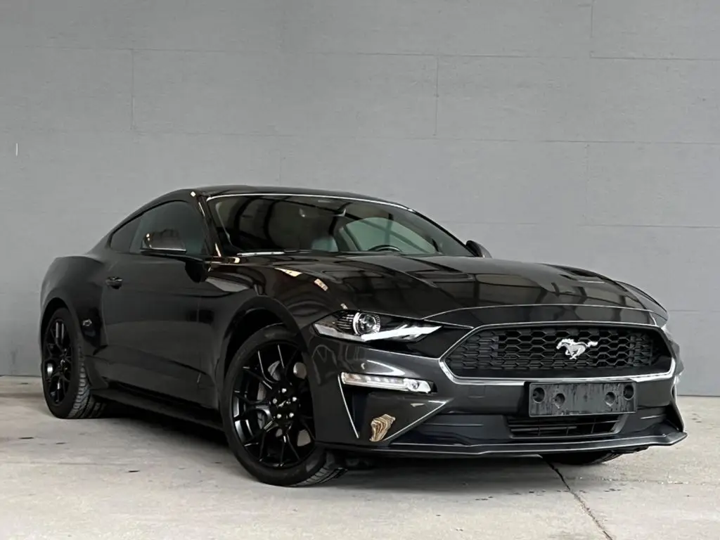 Photo 1 : Ford Mustang 2020 Petrol