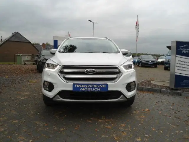 Photo 1 : Ford Kuga 2019 Essence