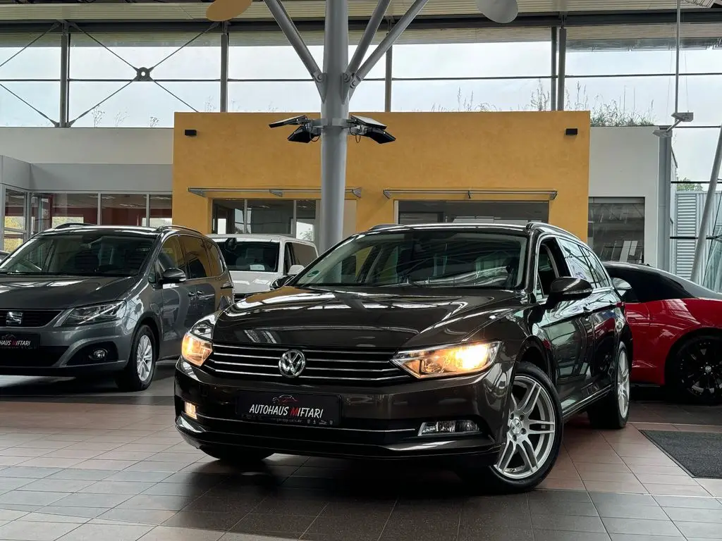 Photo 1 : Volkswagen Passat 2015 Essence