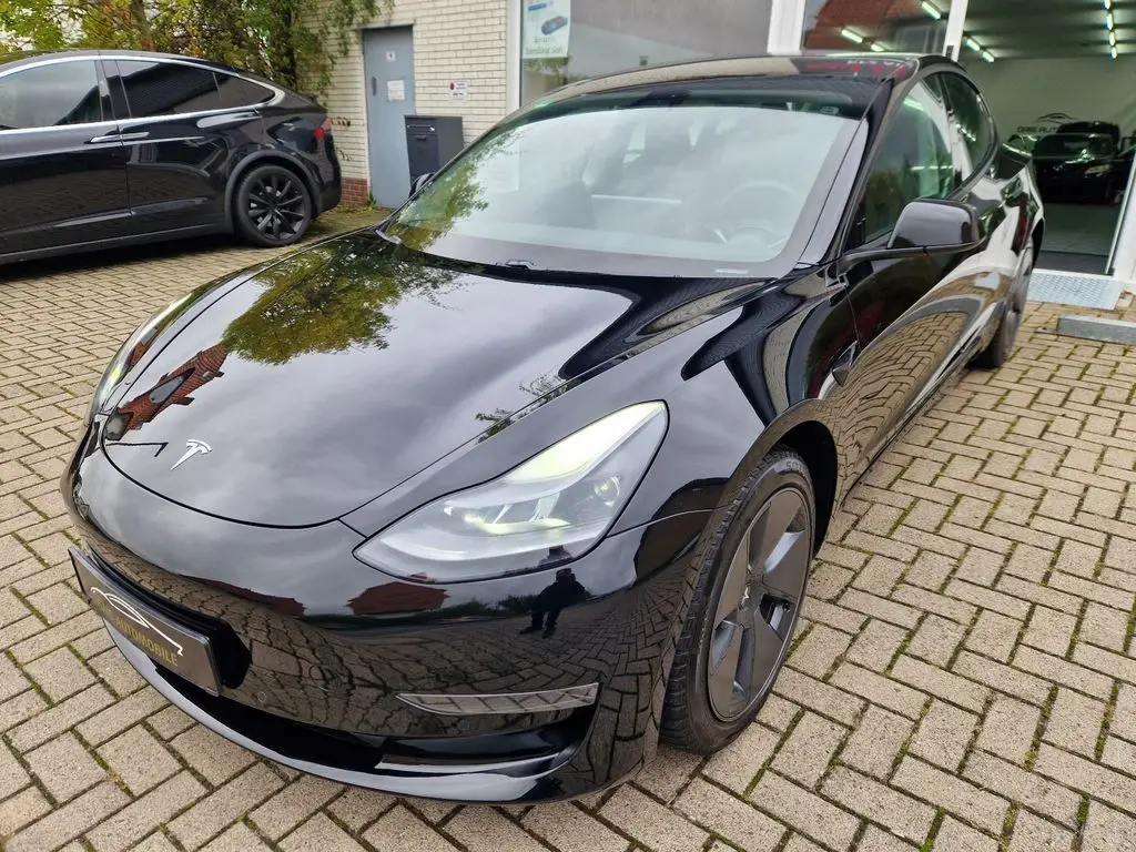 Photo 1 : Tesla Model 3 2021 Non renseigné