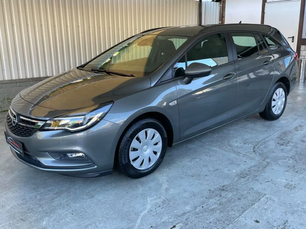 Photo 1 : Opel Astra 2018 Diesel