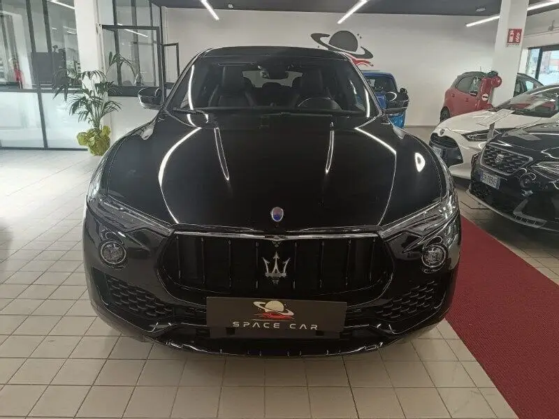 Photo 1 : Maserati Levante 2021 Essence