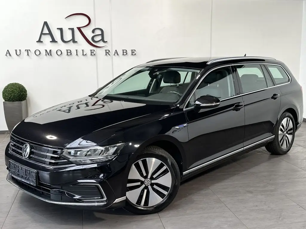 Photo 1 : Volkswagen Passat 2020 Hybride