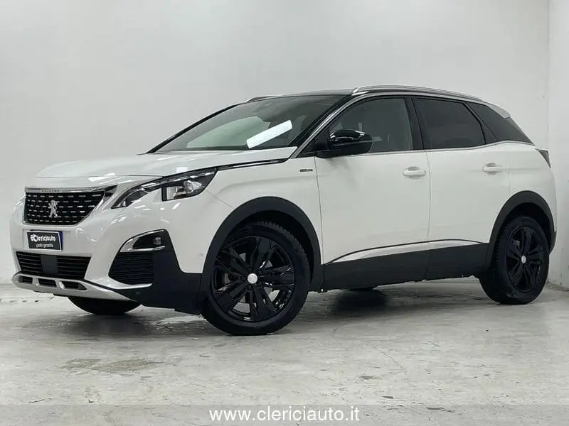 Photo 1 : Peugeot 3008 2018 Petrol