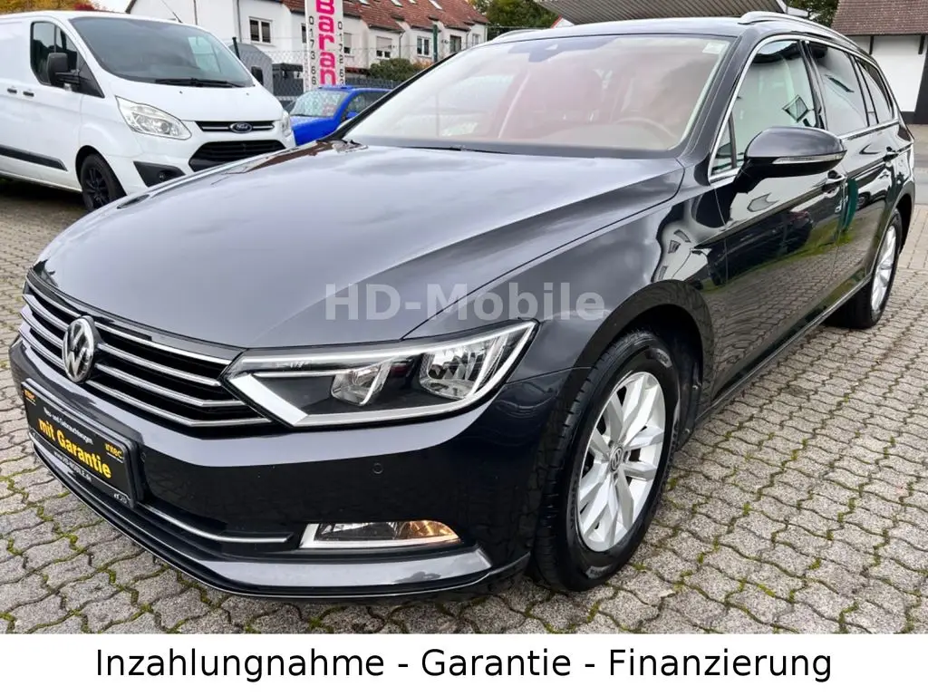 Photo 1 : Volkswagen Passat 2019 Petrol