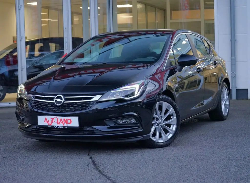 Photo 1 : Opel Astra 2019 Essence