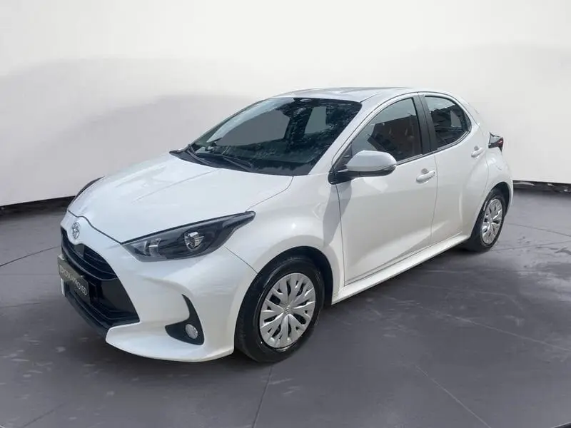 Photo 1 : Toyota Yaris 2023 Petrol