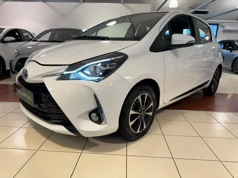 Photo 1 : Toyota Yaris 2019 Hybride