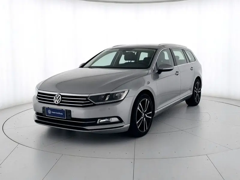 Photo 1 : Volkswagen Passat 2019 Autres