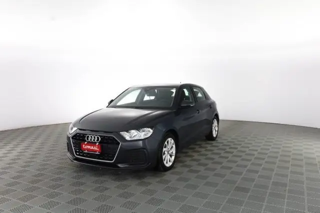 Photo 1 : Audi A1 2023 Essence