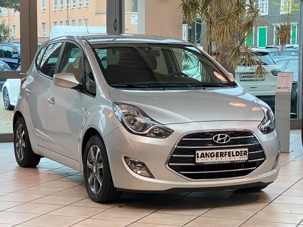 Photo 1 : Hyundai Ix20 2016 Petrol