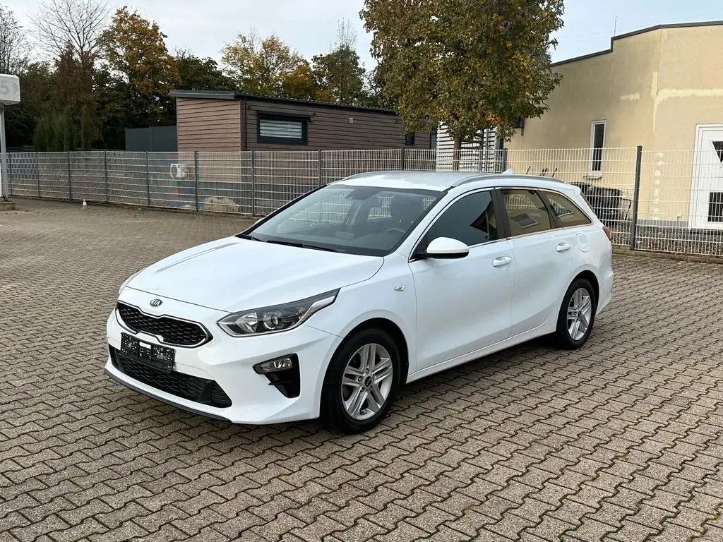 Photo 1 : Kia Ceed 2019 Essence