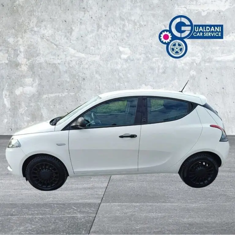 Photo 1 : Lancia Ypsilon 2021 Hybride