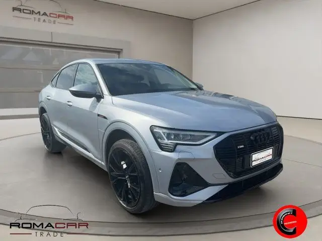 Photo 1 : Audi E-tron 2021 Non renseigné