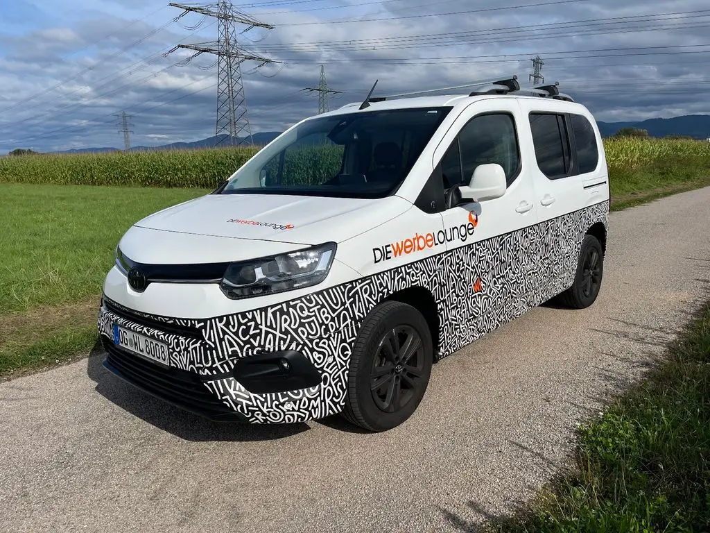 Photo 1 : Toyota Proace 2021 Petrol