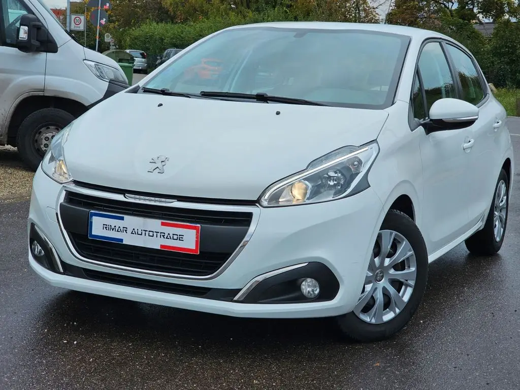 Photo 1 : Peugeot 208 2019 Essence