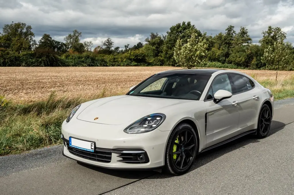 Photo 1 : Porsche Panamera 2019 Hybride