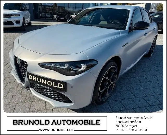 Photo 1 : Alfa Romeo Giulia 2023 Petrol