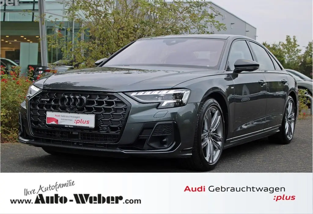 Photo 1 : Audi A8 2022 Essence