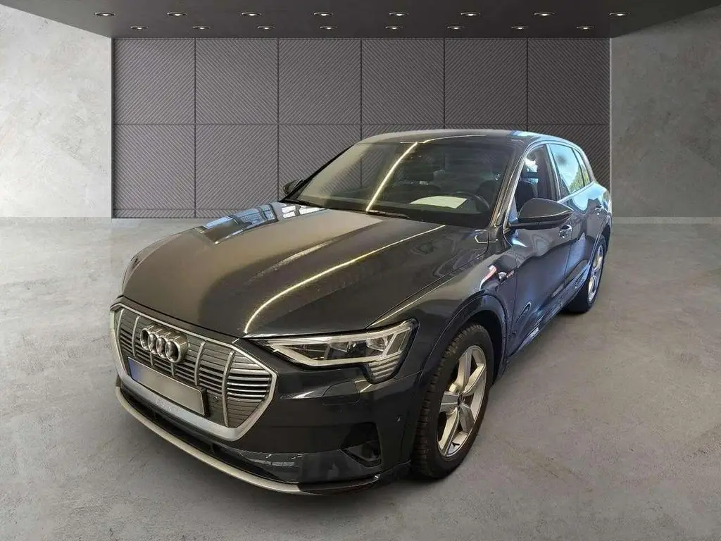 Photo 1 : Audi E-tron 2021 Non renseigné