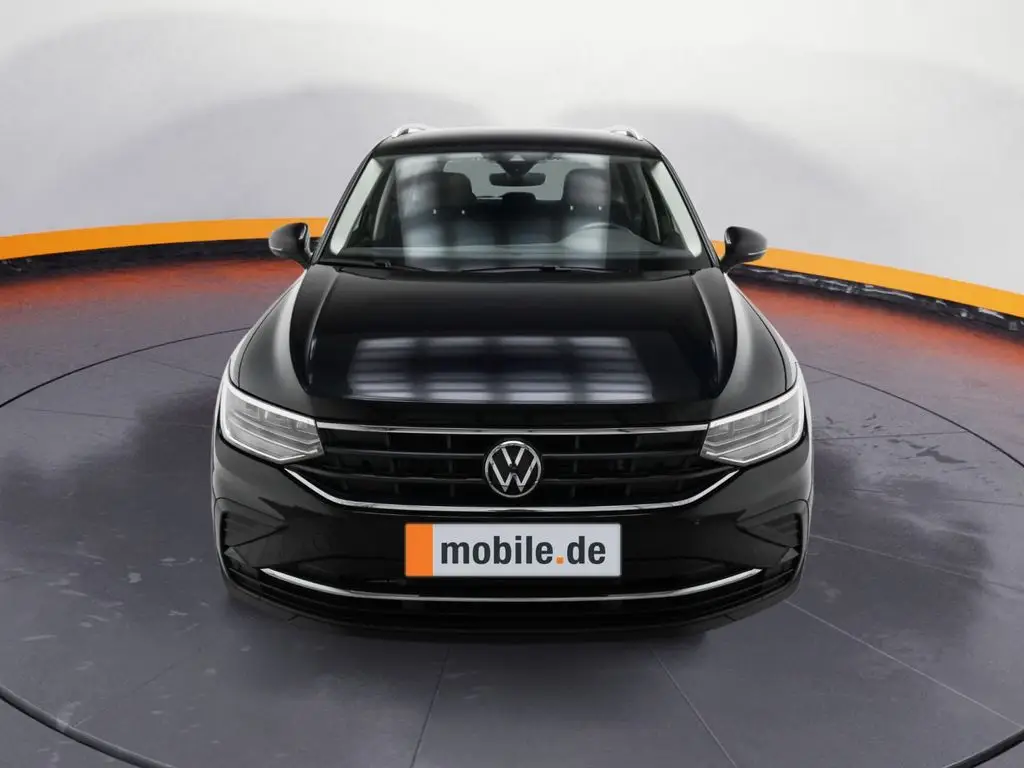 Photo 1 : Volkswagen Tiguan 2023 Essence