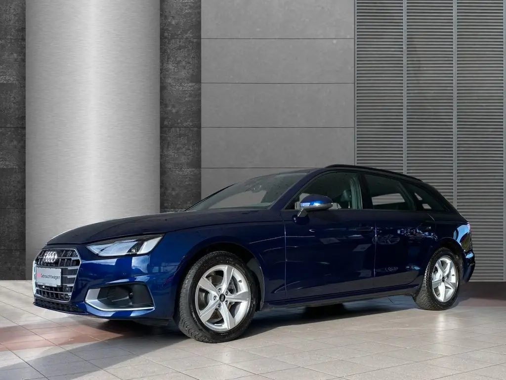 Photo 1 : Audi A4 2024 Essence