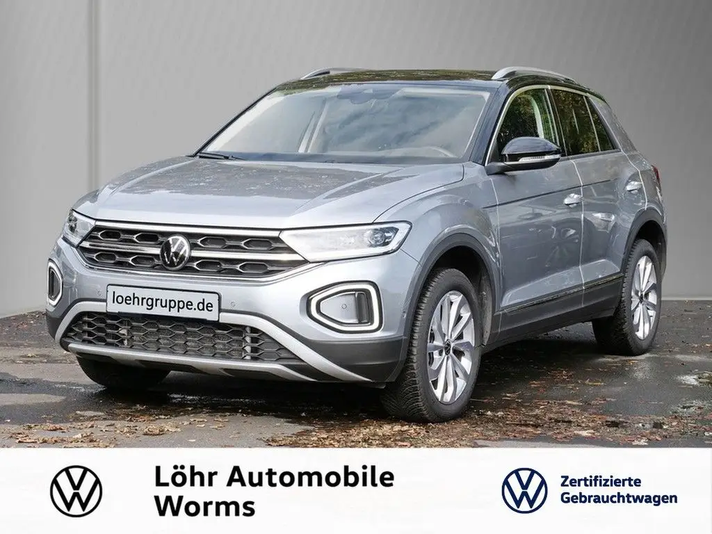 Photo 1 : Volkswagen T-roc 2024 Essence