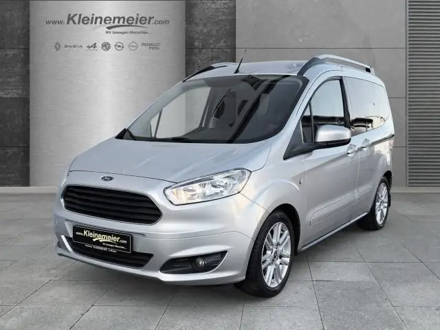 Photo 1 : Ford Tourneo 2016 Essence