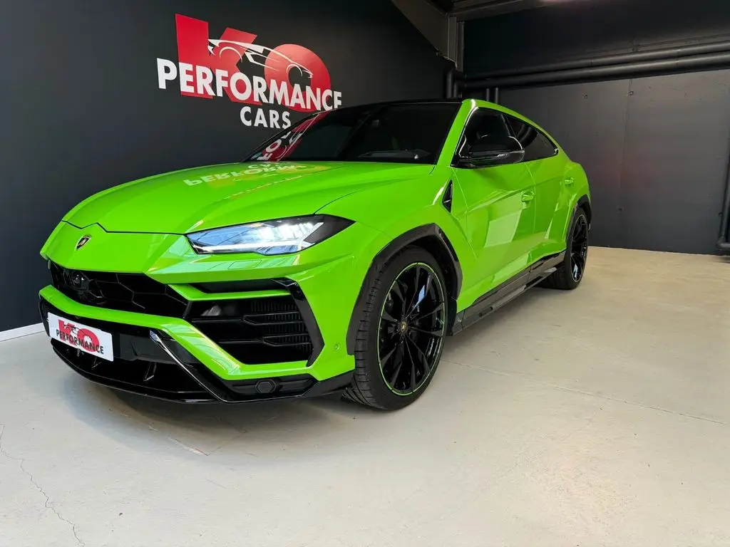 Photo 1 : Lamborghini Urus 2021 Essence