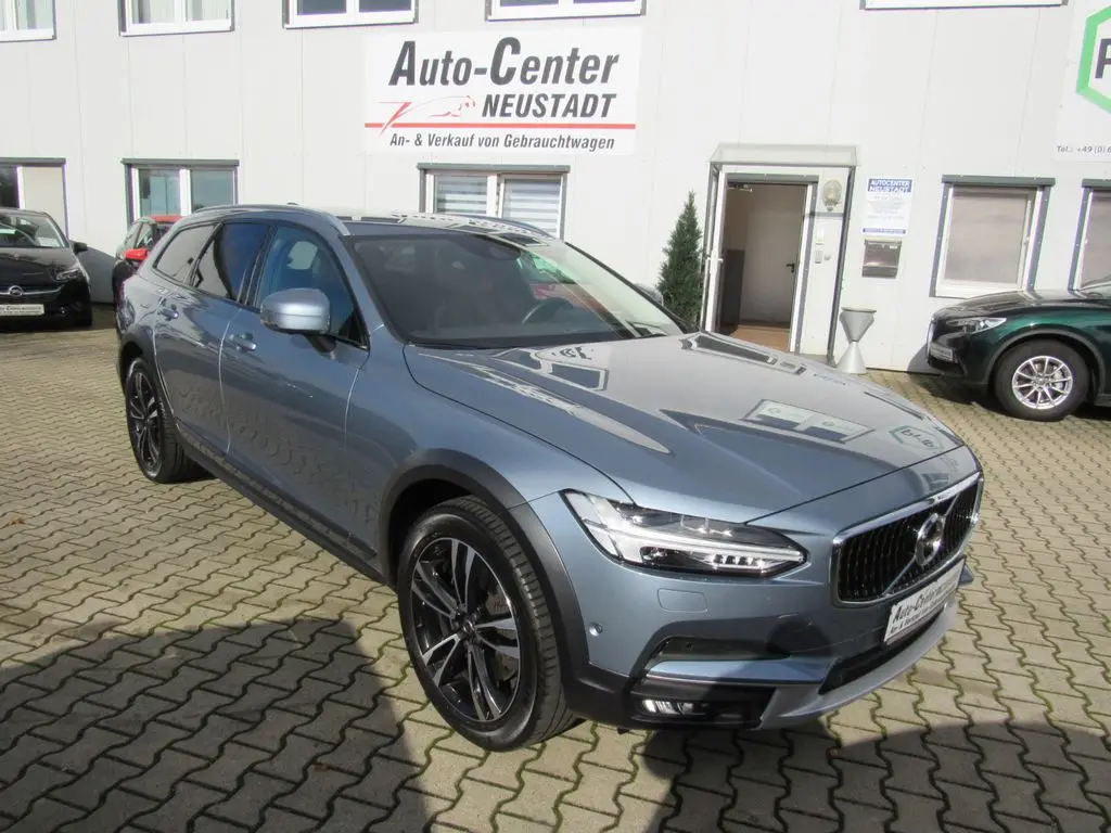 Photo 1 : Volvo V90 2017 Petrol