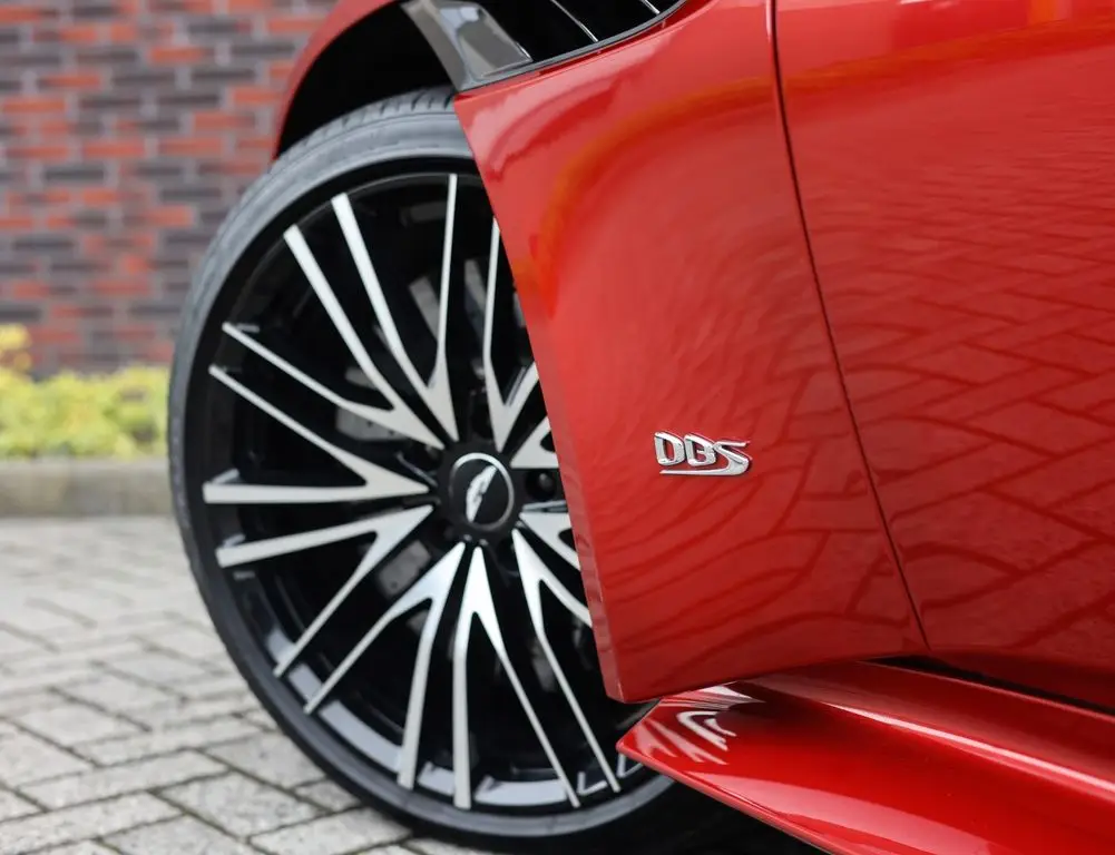 Photo 1 : Aston Martin Dbs 2019 Essence