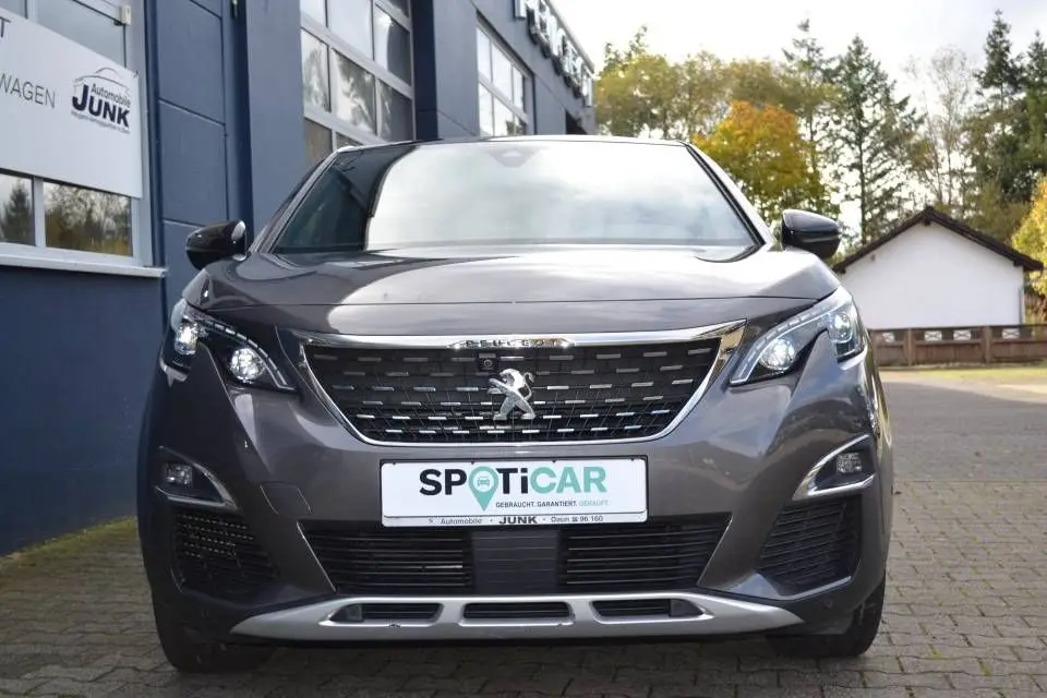 Photo 1 : Peugeot 3008 2020 Diesel