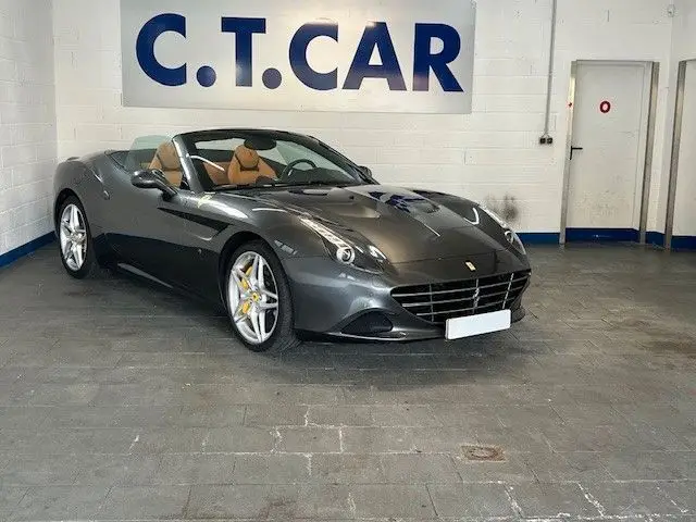 Photo 1 : Ferrari California 2016 Essence