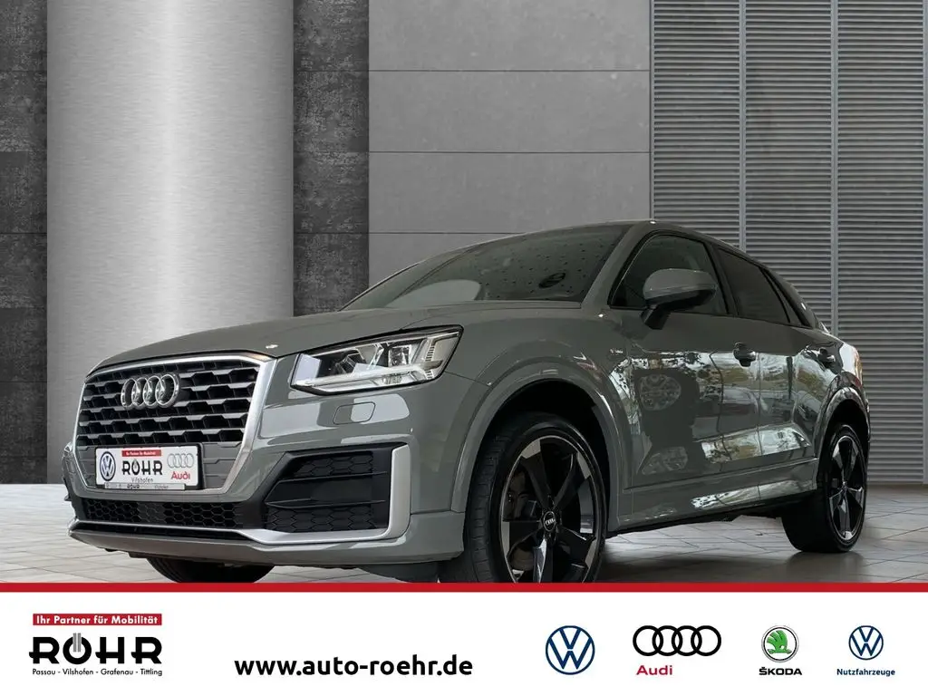 Photo 1 : Audi Q2 2020 Essence