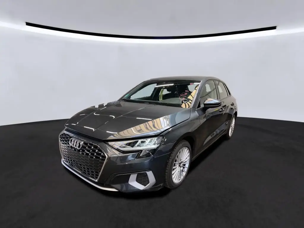 Photo 1 : Audi A3 2022 Essence