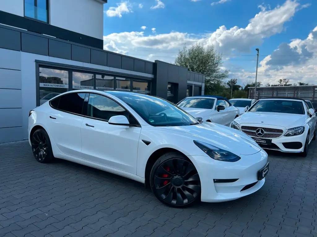 Photo 1 : Tesla Model 3 2021 Non renseigné