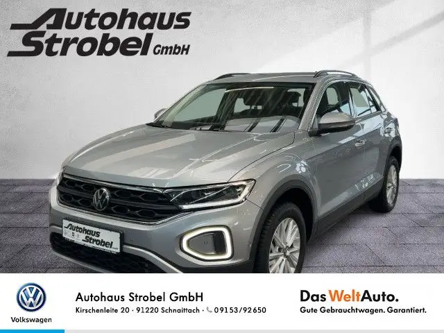 Photo 1 : Volkswagen T-roc 2023 Petrol