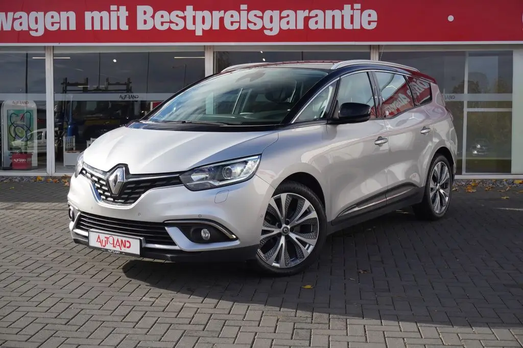 Photo 1 : Renault Scenic 2018 Essence