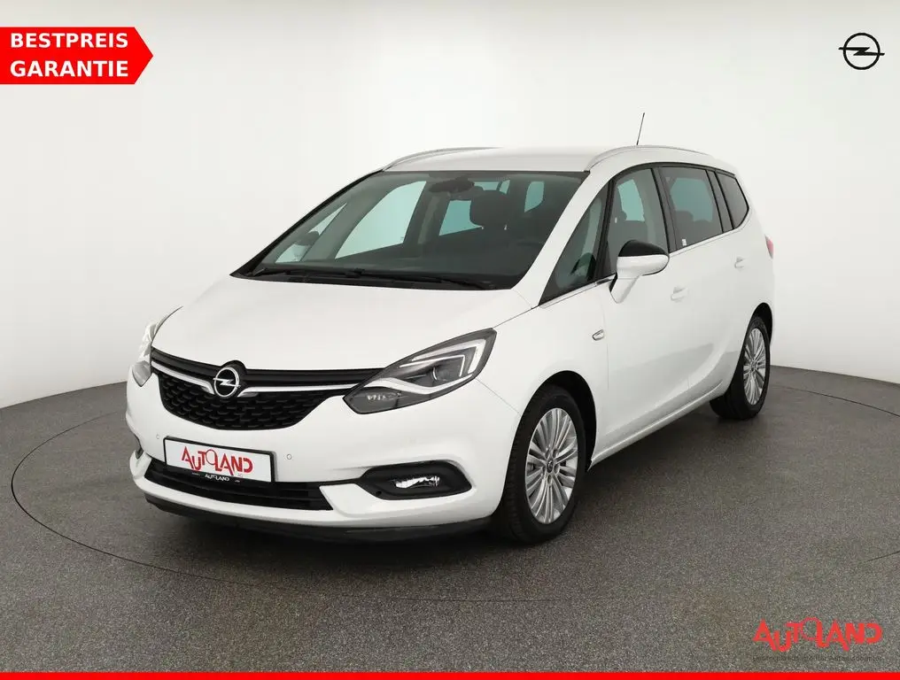 Photo 1 : Opel Zafira 2018 Petrol