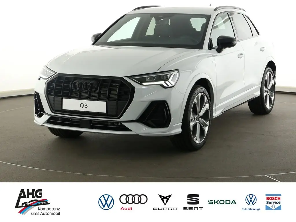 Photo 1 : Audi Q3 2024 Essence