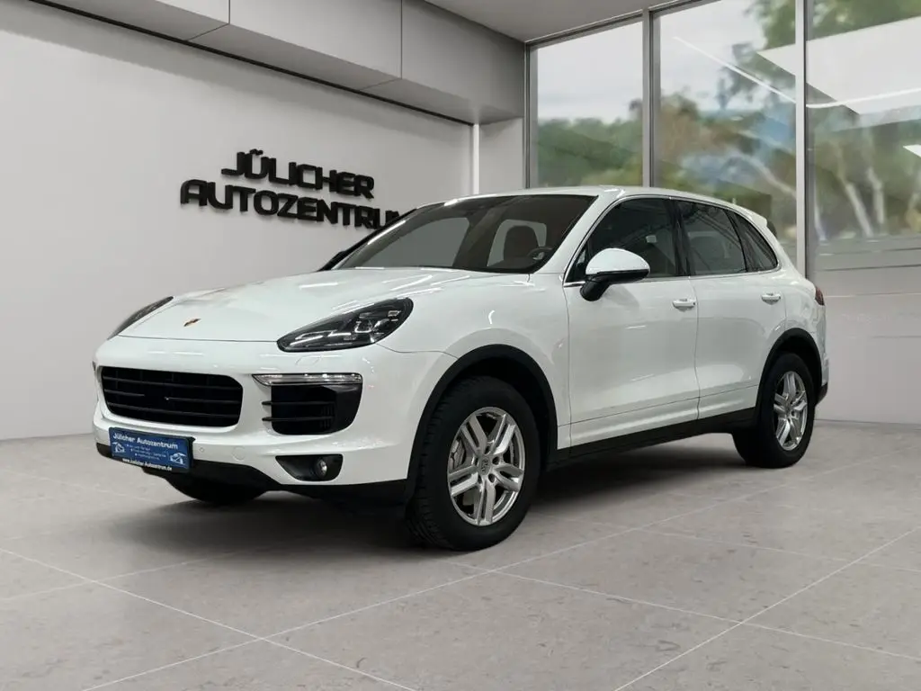 Photo 1 : Porsche Cayenne 2017 Petrol