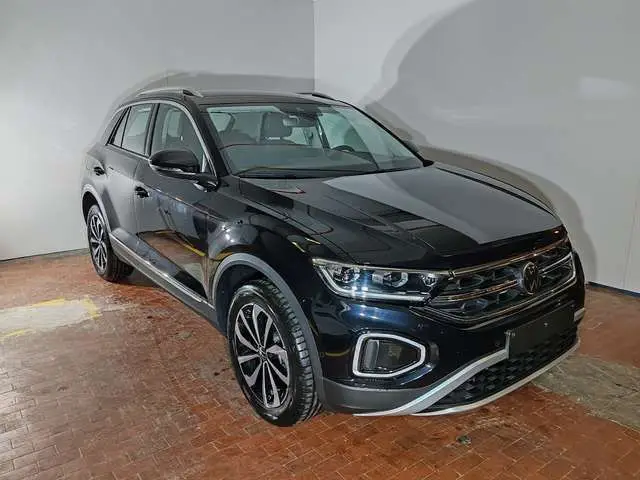 Photo 1 : Volkswagen T-roc 2024 Petrol