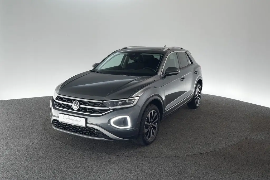 Photo 1 : Volkswagen T-roc 2024 Petrol