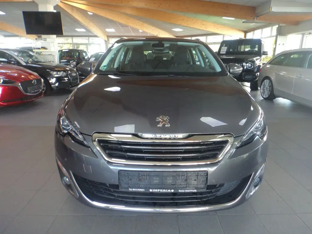 Photo 1 : Peugeot 308 2017 Petrol