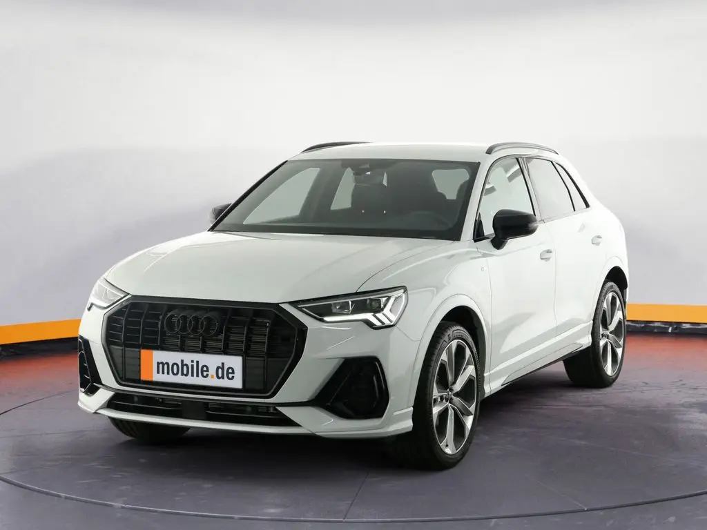 Photo 1 : Audi Q3 2024 Essence