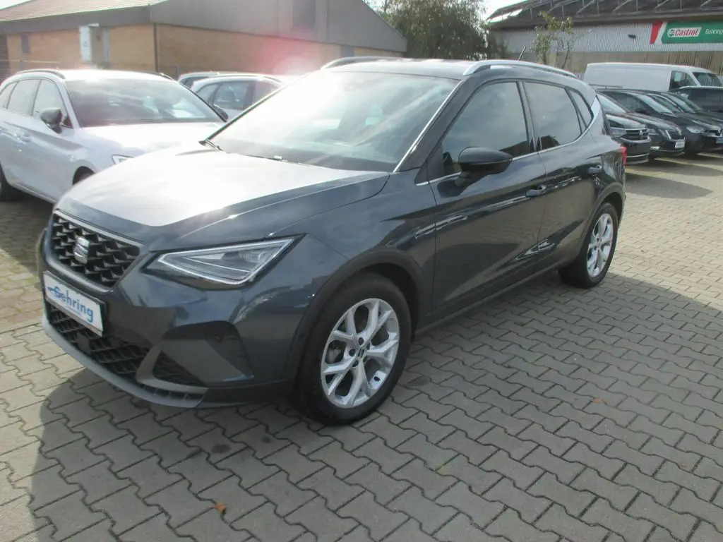 Photo 1 : Seat Arona 2023 Petrol