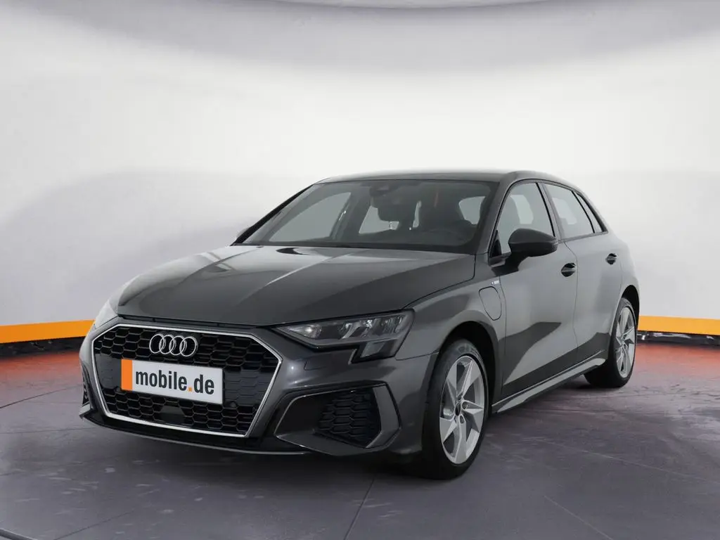 Photo 1 : Audi A3 2021 Hybride