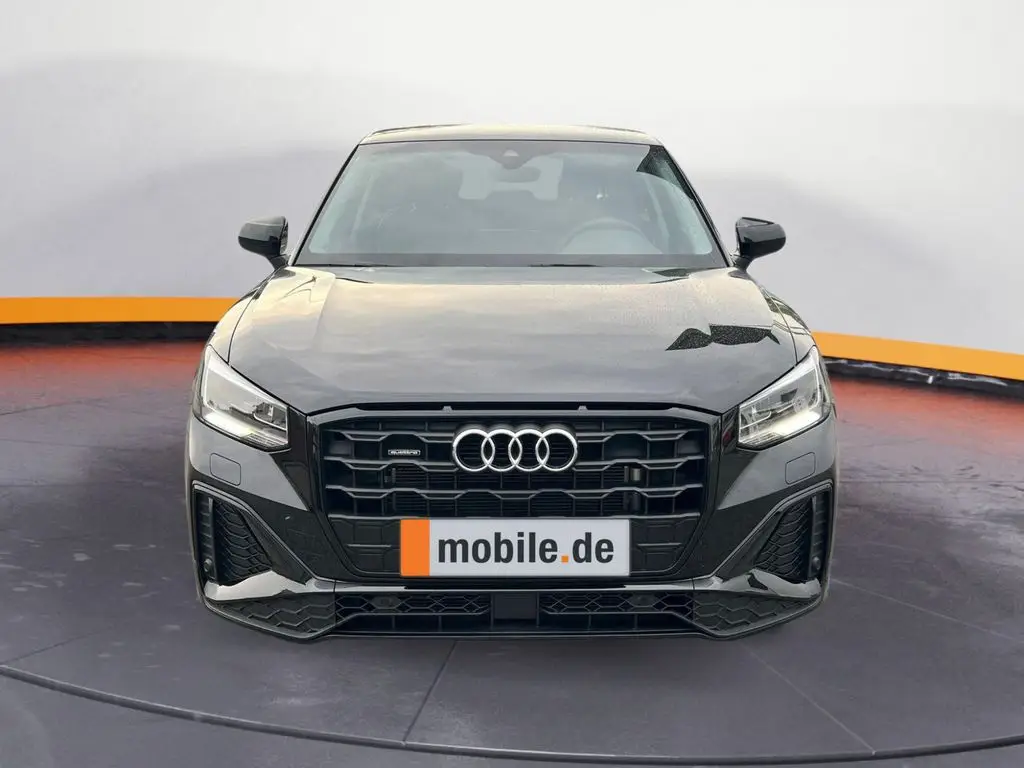 Photo 1 : Audi Q2 2023 Essence