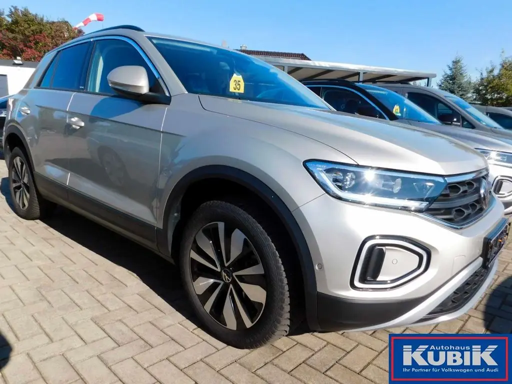 Photo 1 : Volkswagen T-roc 2024 Essence