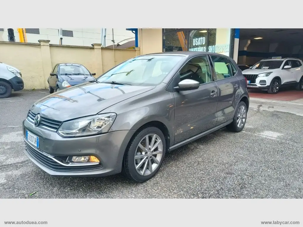 Photo 1 : Volkswagen Polo 2017 Petrol